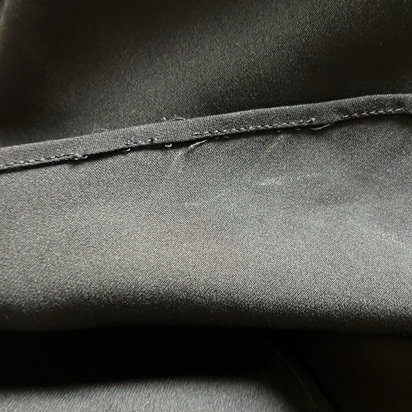 St. John Black Blouse with Creamy White Piping and Bell slit Sleeve Size Small - Picture 11 of 12